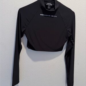 PrettyLittleThing Black Long Sleeve Crop Top